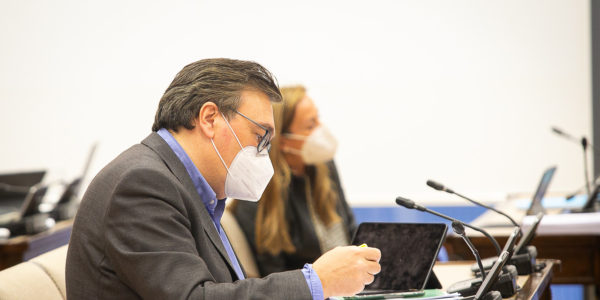 Teruel Existe consigue incorporar la problemática de la implantación de renovables en la Ley del Cambio climático