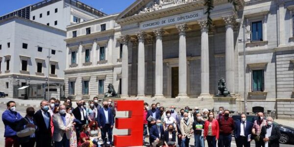 La España Vaciada denuncia que se sigue promoviendo una España a dos velocidades, por el anuncio de la ampliación del Prat y Barajas