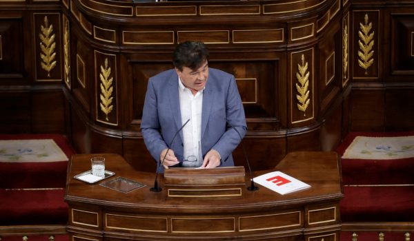 Sánchez destaca que las políticas de reto demográfico avanzan con la aportación de Teruel Existe y se compromete a cumplir los acuerdos