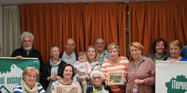 El Movimiento ciudadano cumple 23 años y realiza un homenaje a “la abuela de Teruel Existe”, Amelia Rabanaque