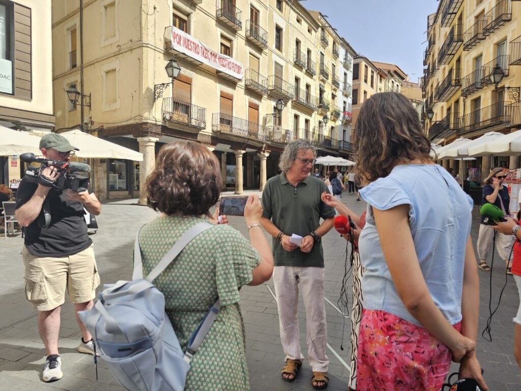 Teruel Existe avisa: “La provincia va a ser más territorio de sacrificio que nunca, destruyéndola por el Norte, Sur, Este y Oeste”